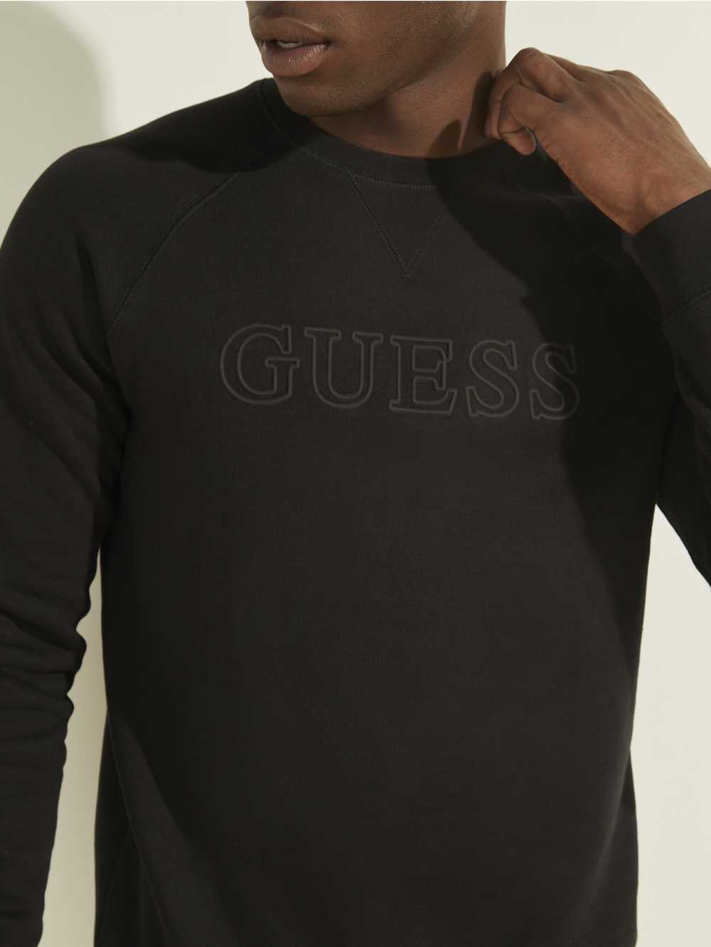 Black Men's Guess Aldwin Crewneck Sweatshirt Australia Sale | 754IKANTC