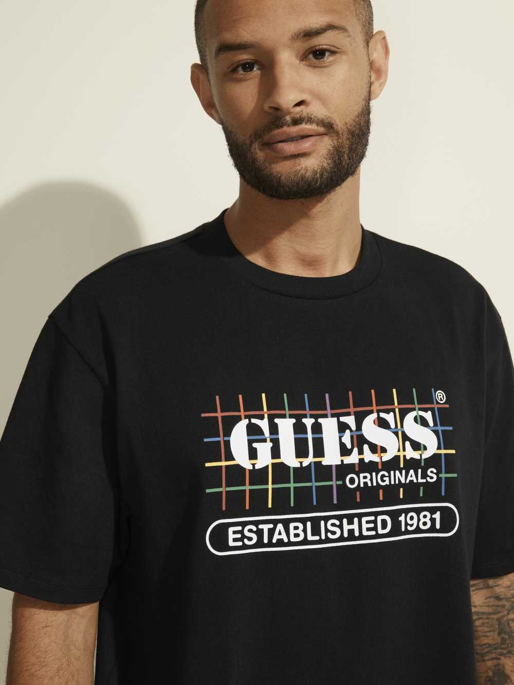 Black Men's Guess Originals Rainbow Grid T-shirt Australia Sale | 947KWDXIP