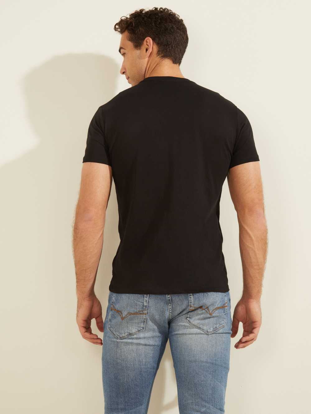 Black Men's Guess Velvet Applique T-shirt Australia Sale | 623TLODIA