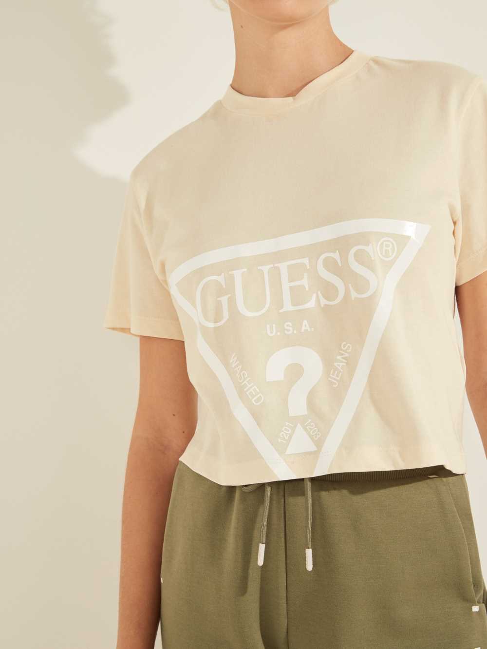 Cream Women's Guess Cropped Logo T-shirt Australia Sale | 389YJIPXN