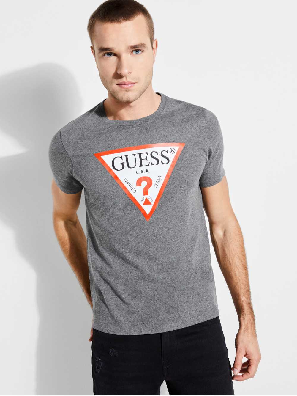 Grey Men\'s Guess Classic Logo T-shirt Australia Sale | 923XSWPQJ