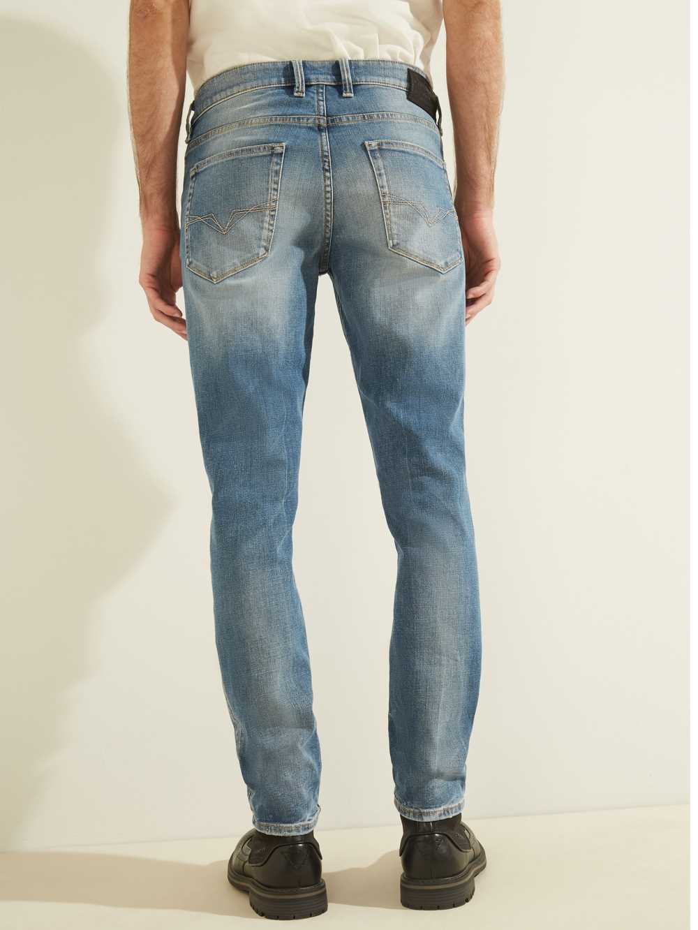 Light Wash Men's Guess Distressed Slim Tapered Jeans Australia Sale | 847TDRSHB