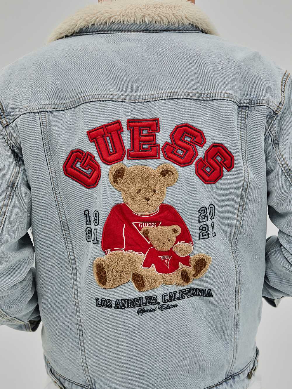 Light Wash Men's Guess Originals Bear Denim Jackets Australia Sale | 517PGIBTC