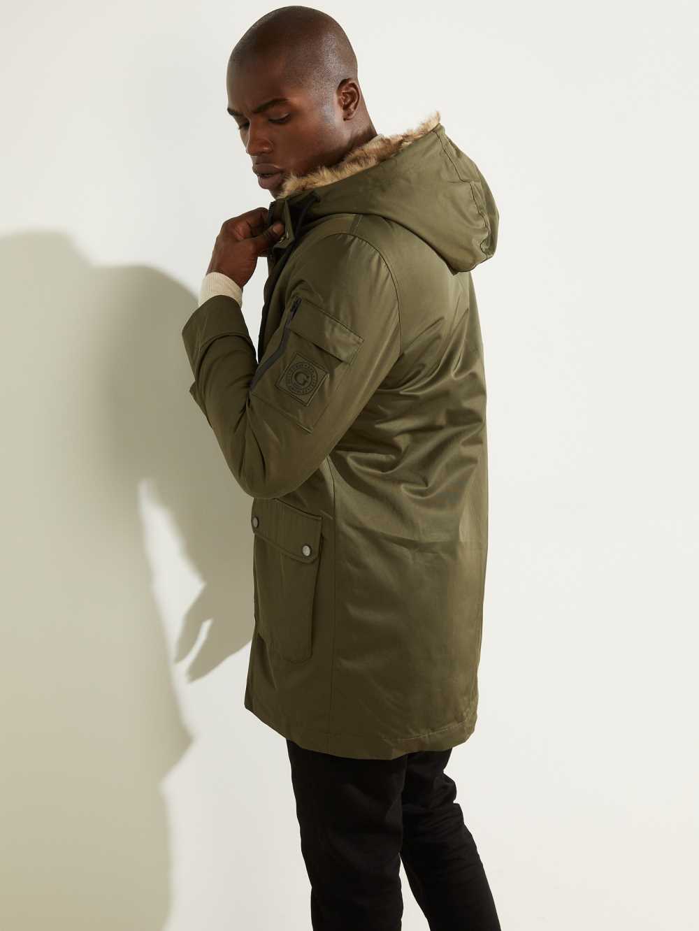 Olive Men's Guess Military Faux-Fur Lined Parka Jackets Australia Sale | 084HMYSZN