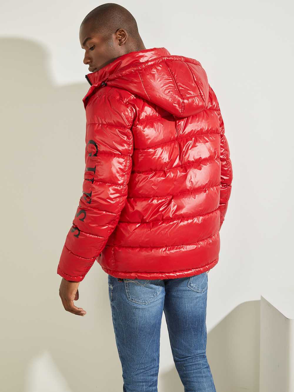 Red Men's Guess Anthony Logo Puffer Jackets Australia Sale | 871TRVAWH