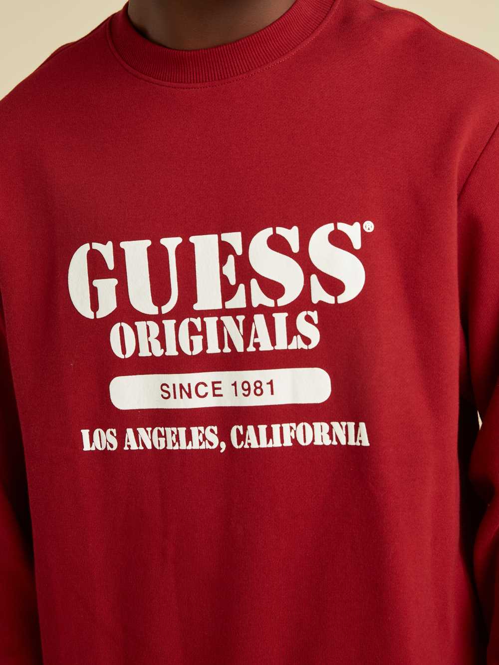 Red Men's Guess Originals Logo Crewneck Sweatshirt Australia Sale | 045ZVRDUC