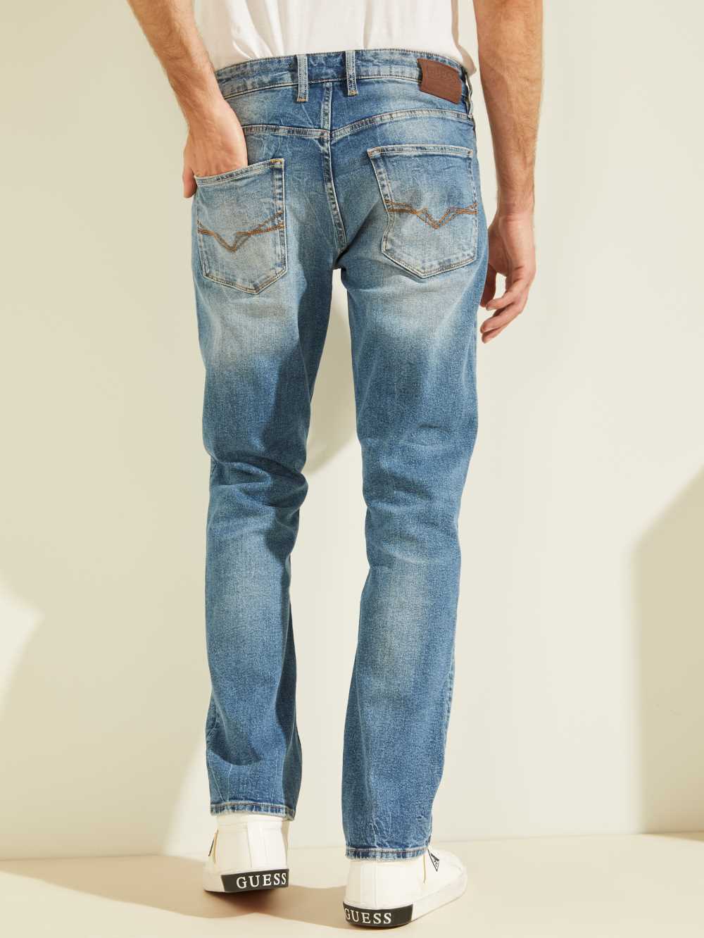 Wash Men's Guess Regular Straight Faded Jeans Australia Sale | 105LHNPVQ