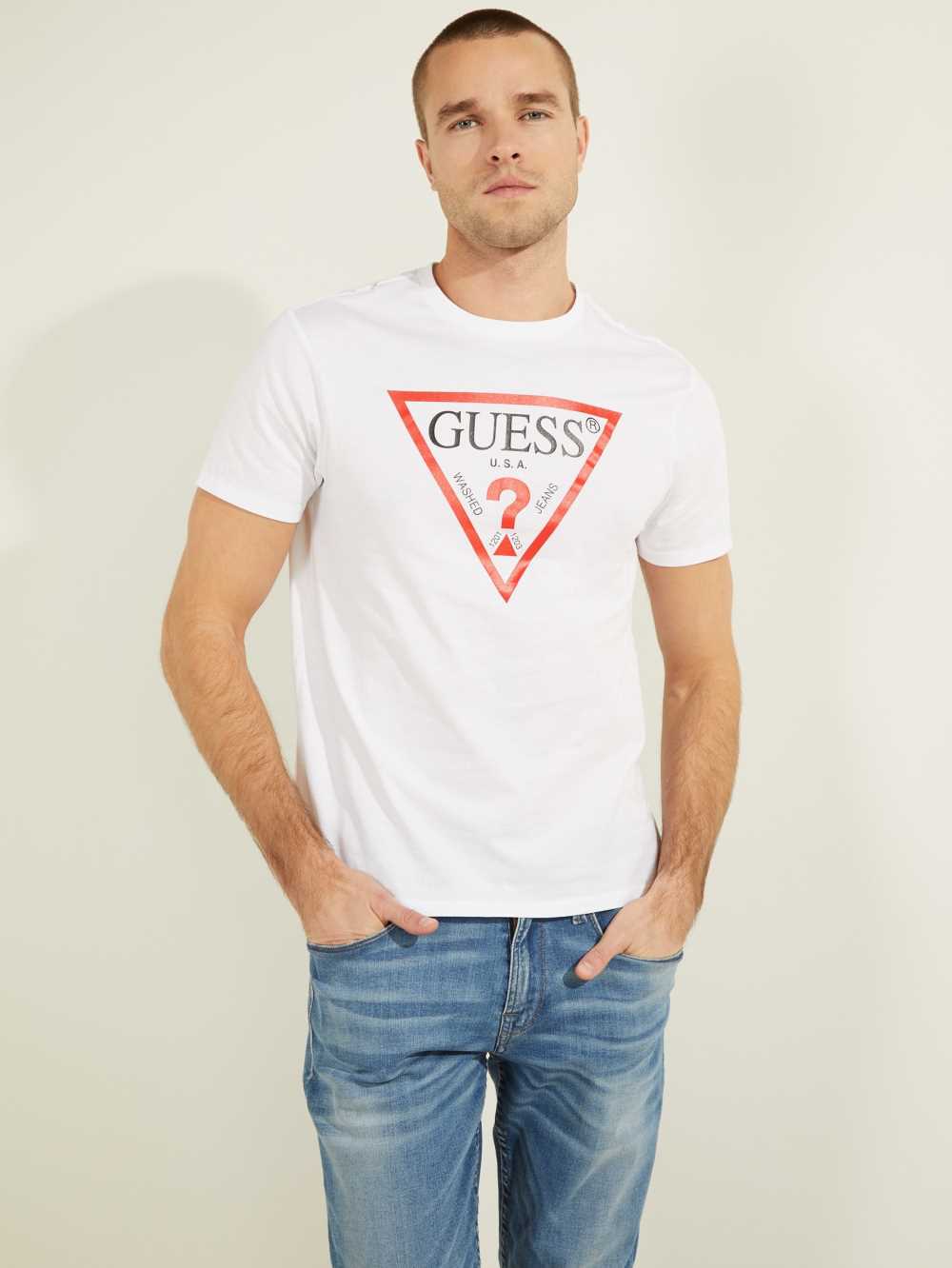 White Men\'s Guess Classic Logo T-shirt Australia Sale | 038STGOPW