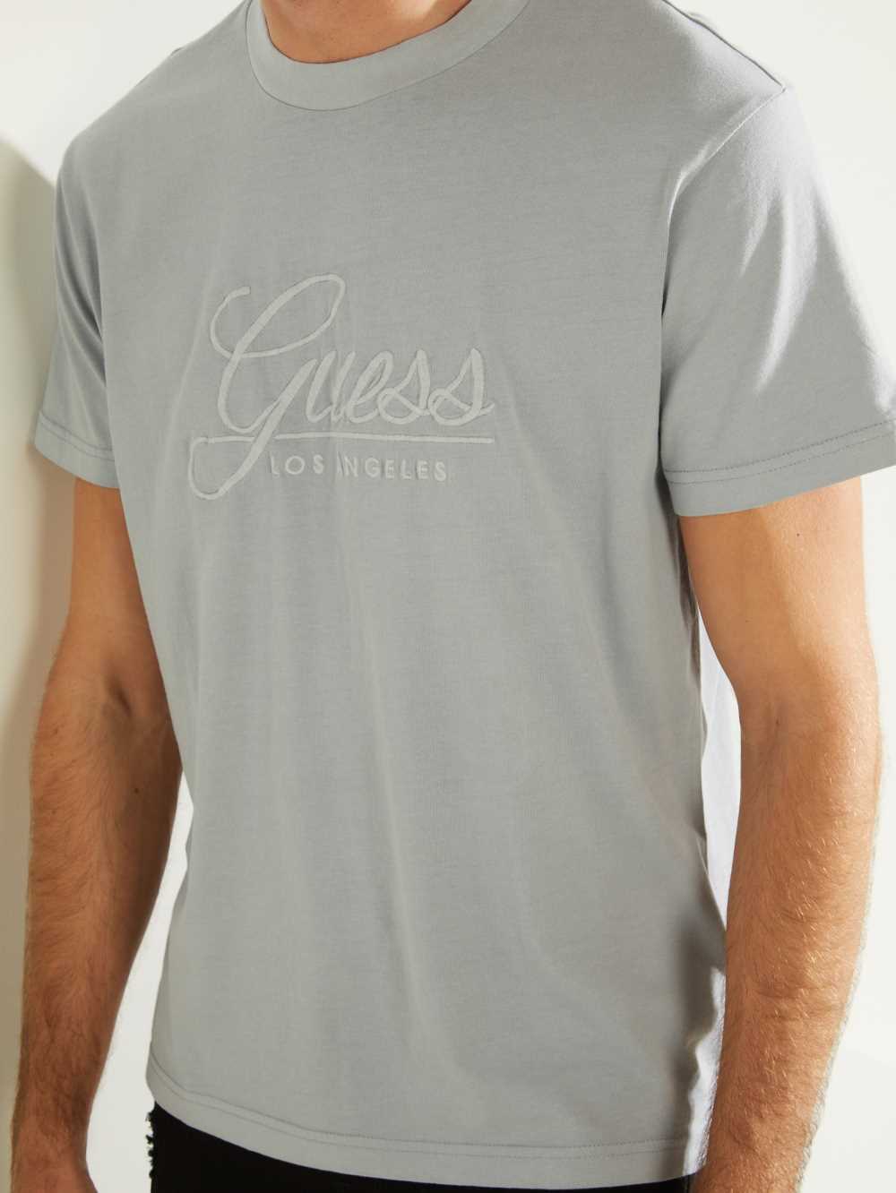 White Men's Guess Classical Embroidered Logo T-shirt Australia Sale | 237AXDTZV