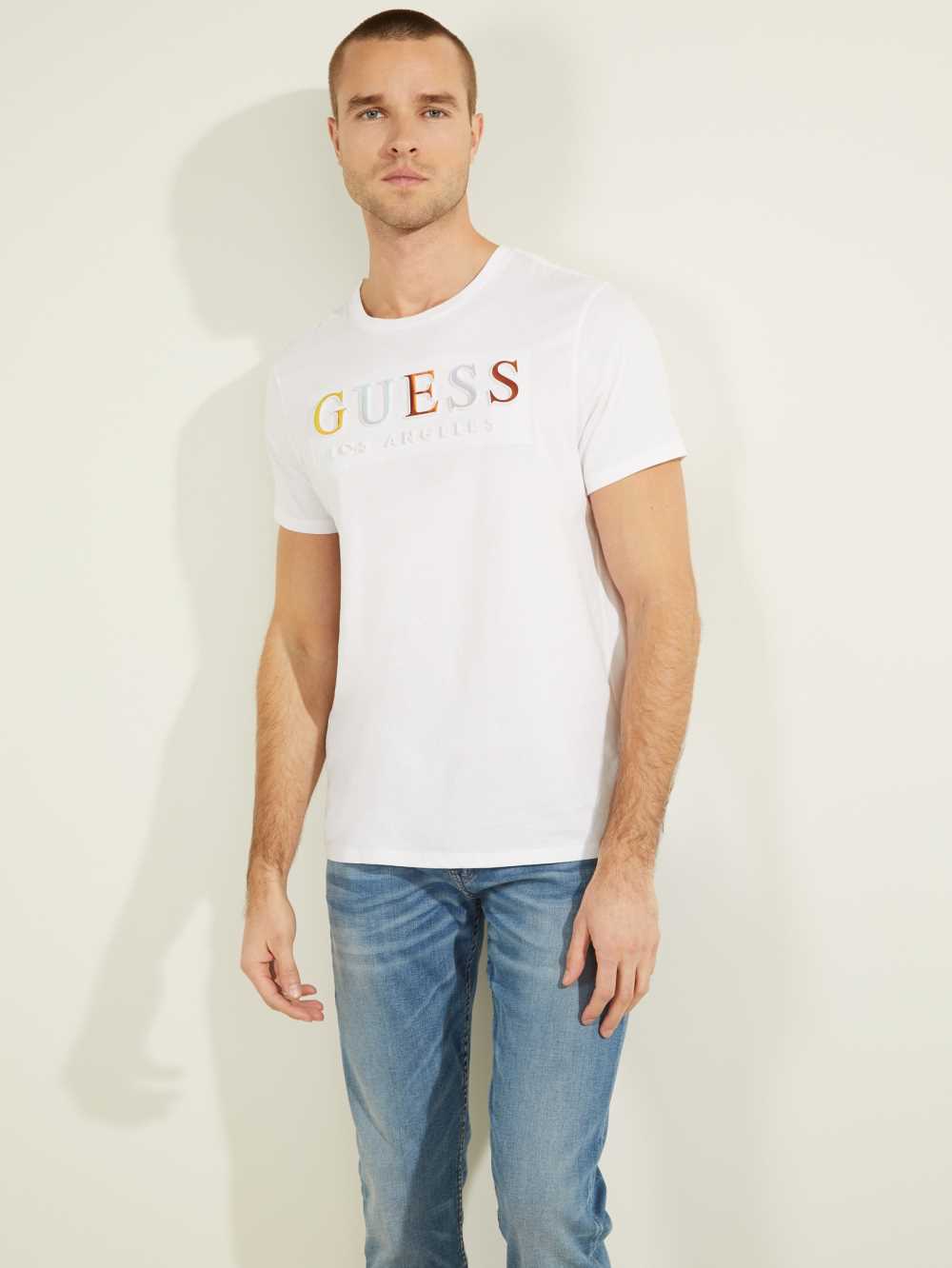 White Men\'s Guess Embossed Logo T-shirt Australia Sale | 920LBRPHA