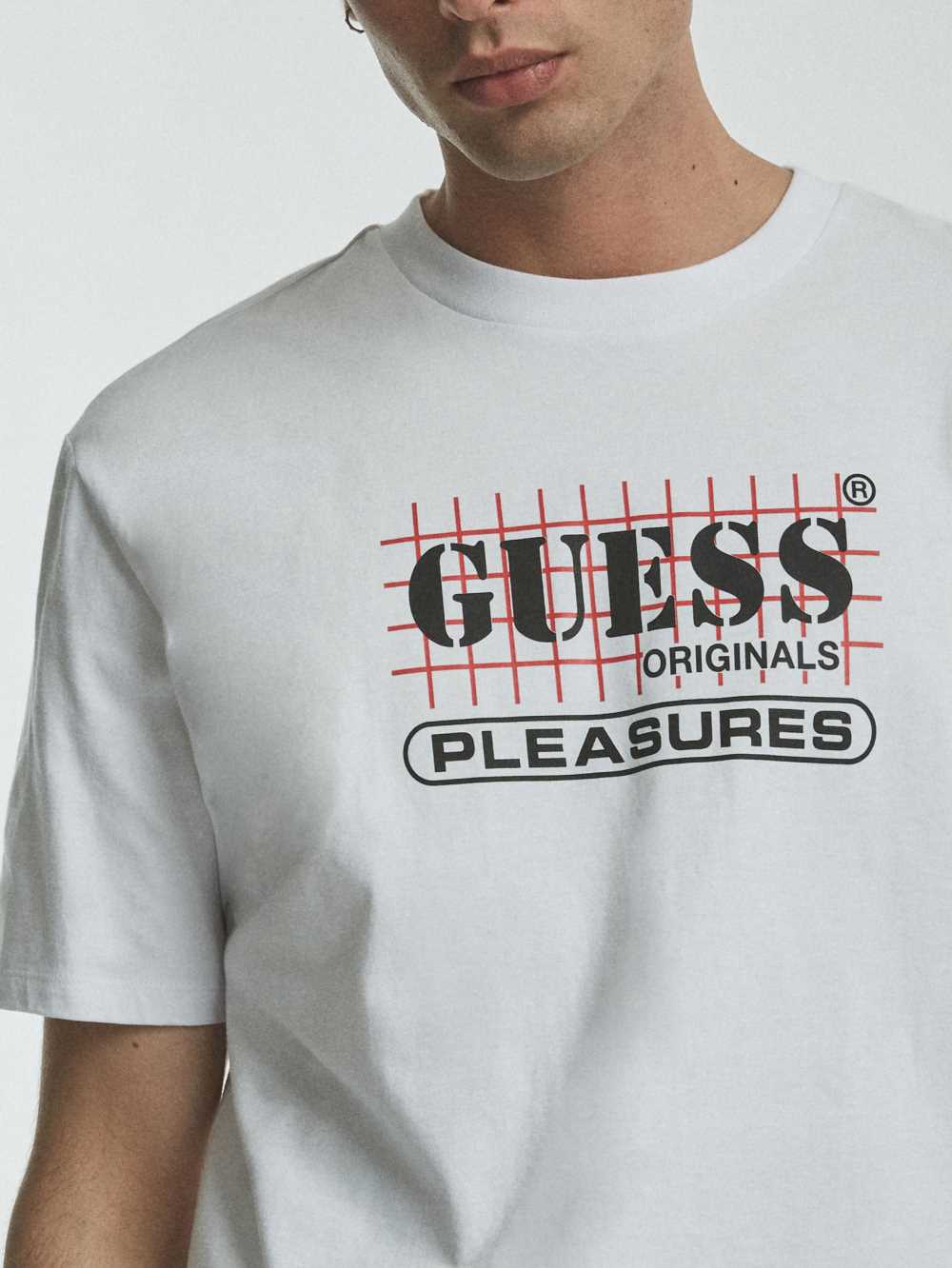 White Men's Guess Originals x PLEASURES Logo T-shirt Australia Sale | 207LHSIJW