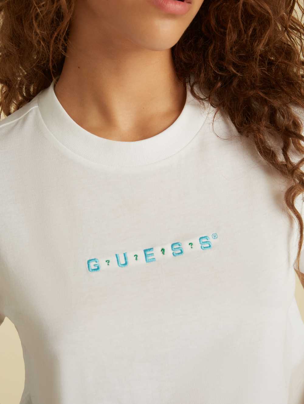 White Women's Guess Originals Logo Crop T-shirt Australia Sale | 465WBIESY